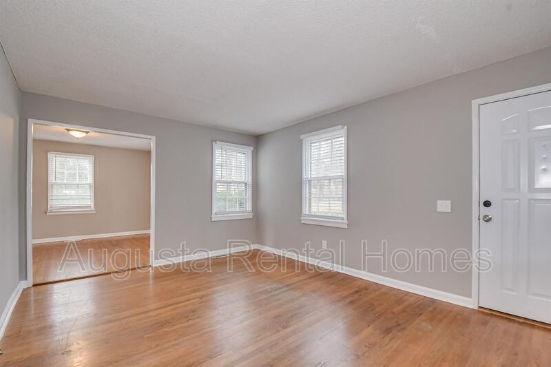 1019 1/2 Bedford Drive property image