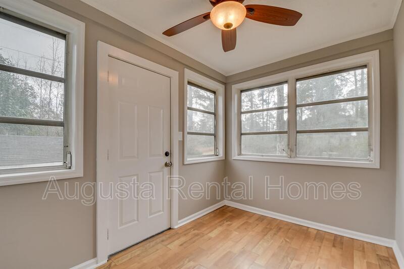 1019 1/2 Bedford Drive property image