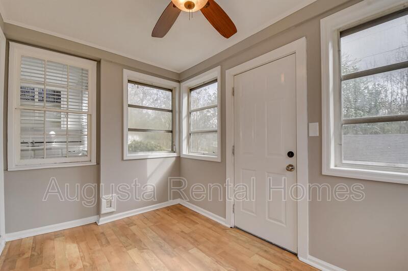 1019 1/2 Bedford Drive property image