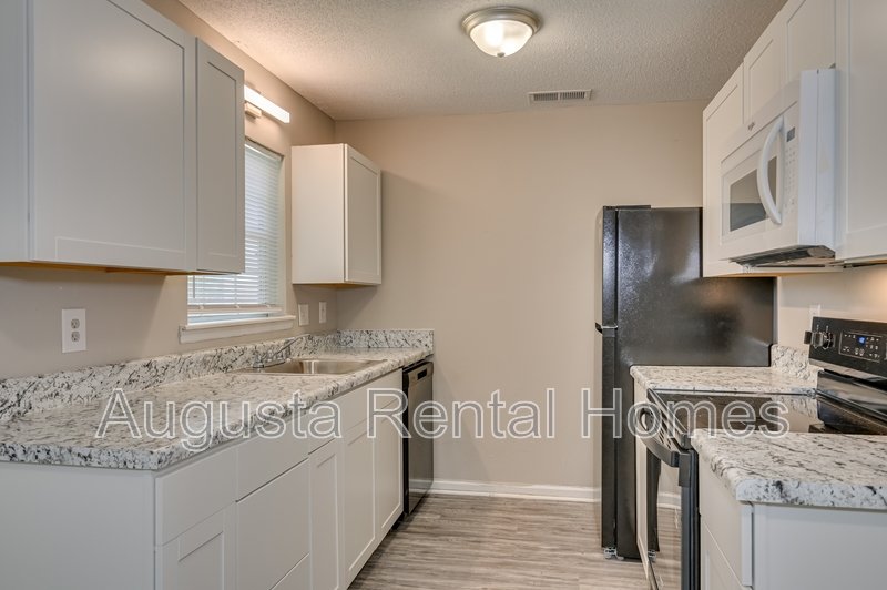 940 Stevens Creek Road 302 property image