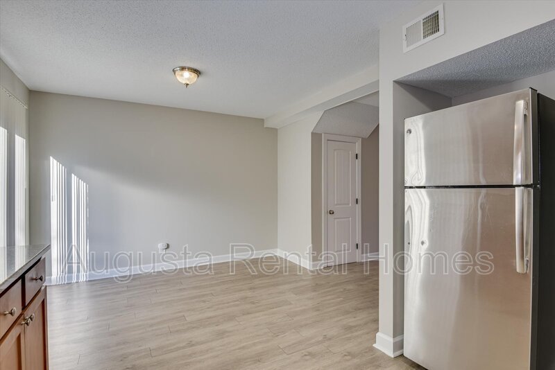 2905 Arrowhead Drive - E2 property image