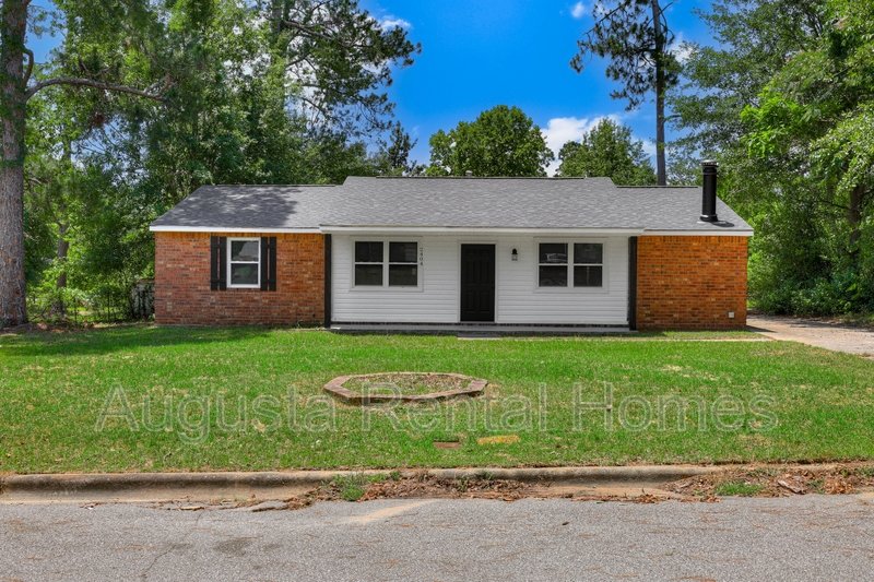 2404 Southdale Drive property image