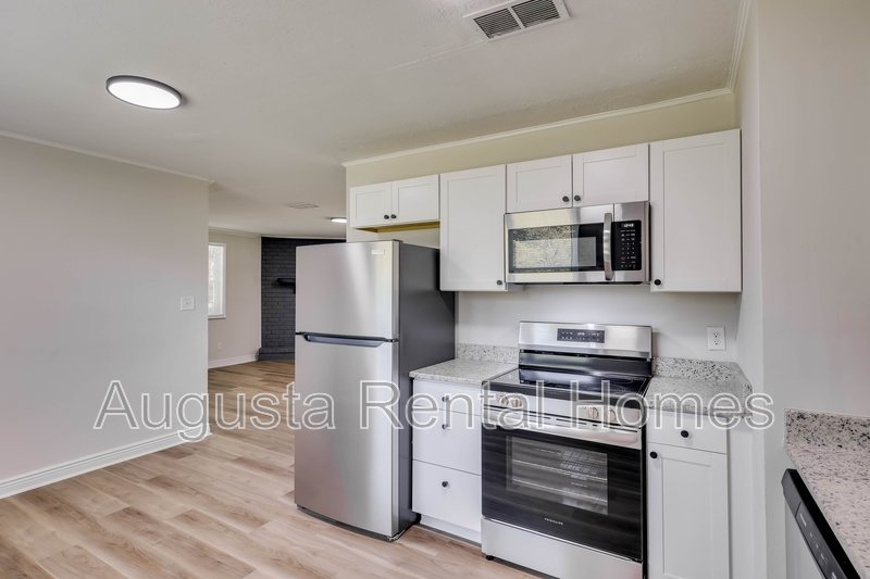 2404 Southdale Drive property image