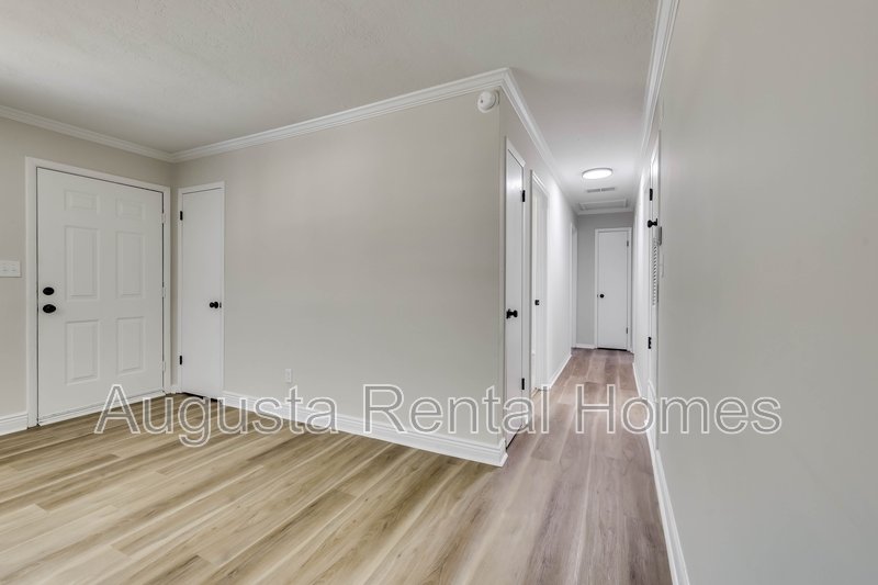 2404 Southdale Drive property image
