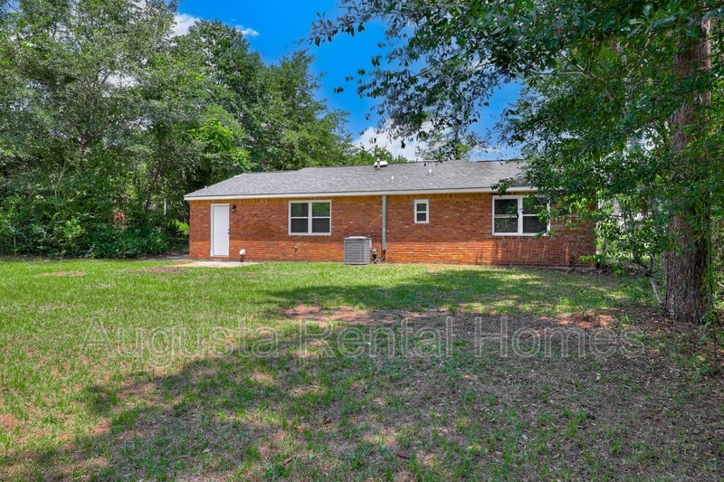 2404 Southdale Drive property image