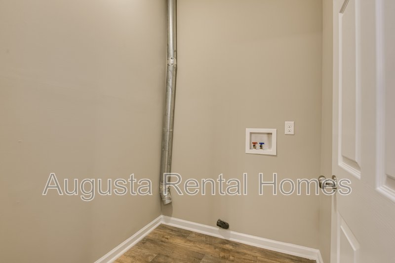 205 Old Berzelia Road property image