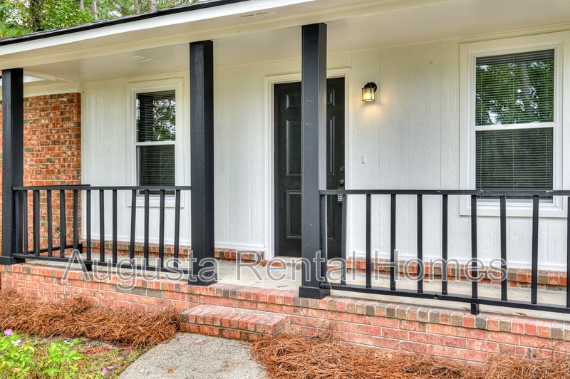 208 Foxdale Drive property image