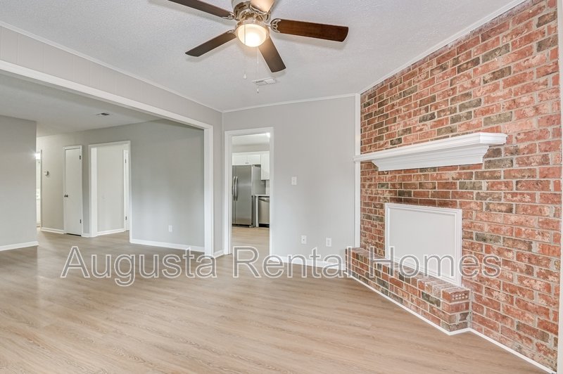 208 Foxdale Drive property image