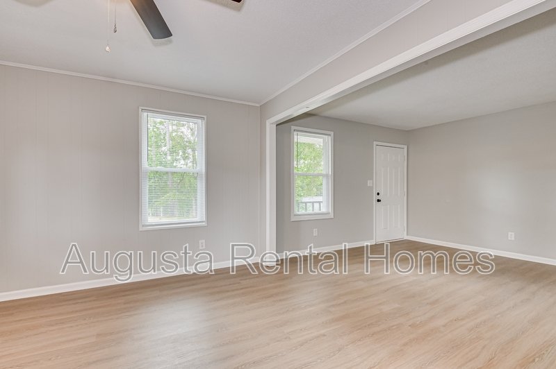 208 Foxdale Drive property image