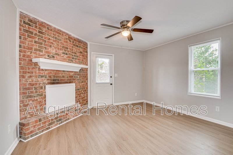 208 Foxdale Drive property image