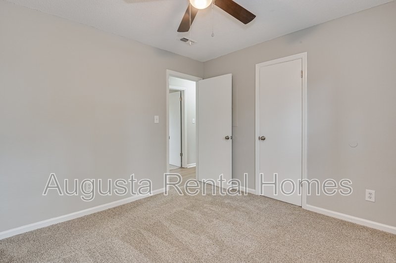 208 Foxdale Drive property image