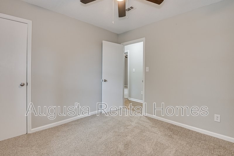 208 Foxdale Drive property image