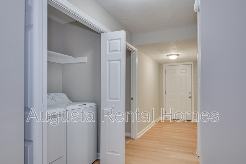 2806E Thomas Lane property image