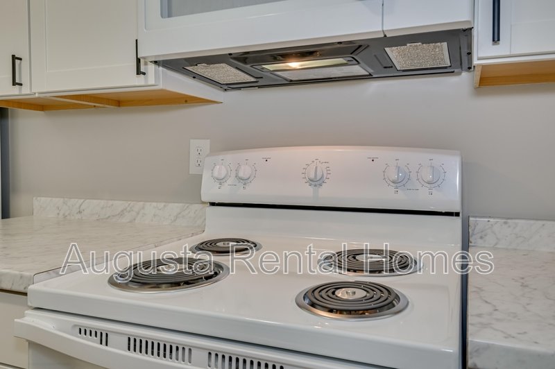 2806E Thomas Lane property image