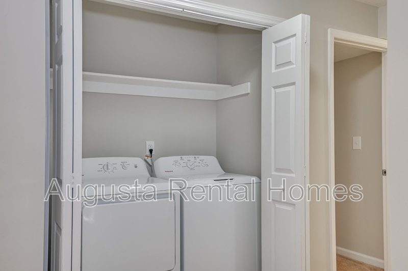 2806E Thomas Lane property image