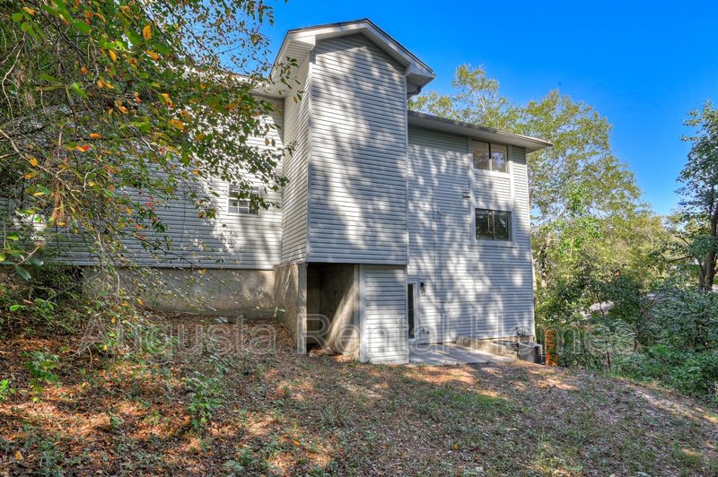 2806E Thomas Lane property image