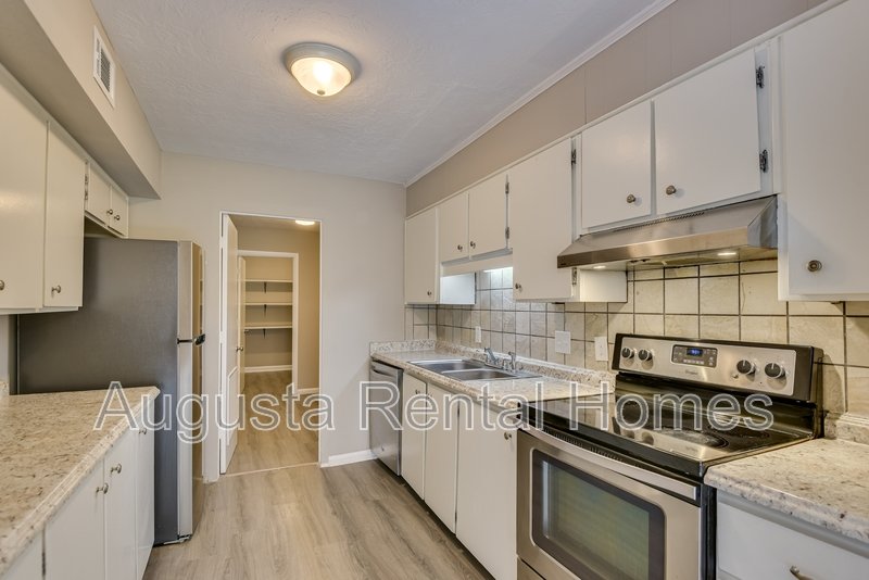 1674 Goshen Road - 1 Unit A3 property image