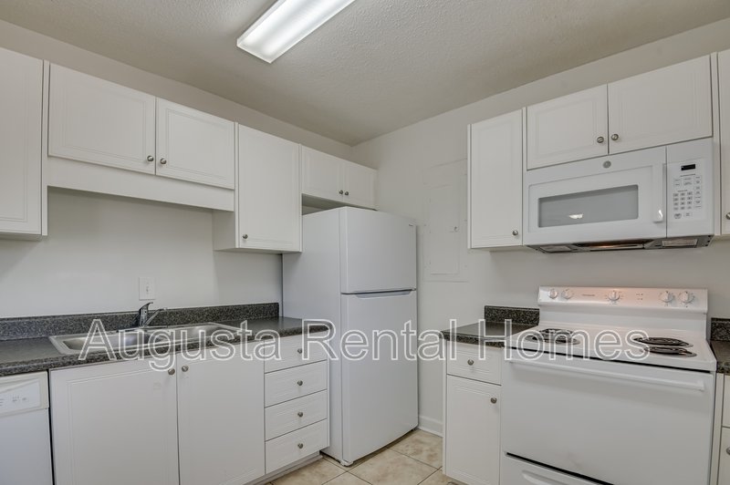 2905 Arrowhead Drive - C4 property image