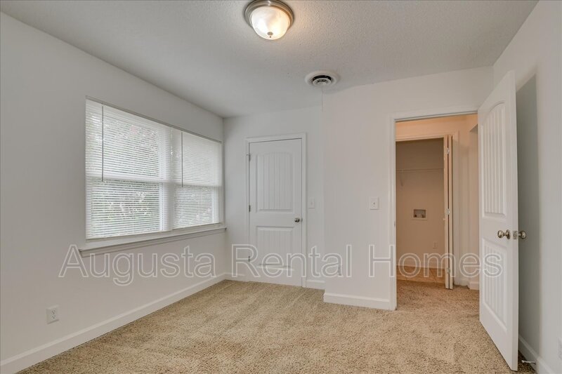 2905 Arrowhead Drive - J4 property image