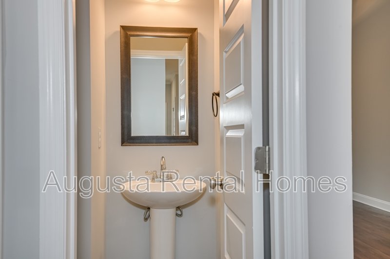 5352 Nikki Way property image