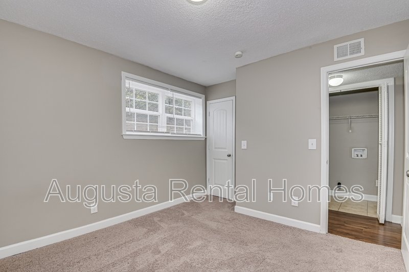 2905 Arrowhead Drive - D10 property image