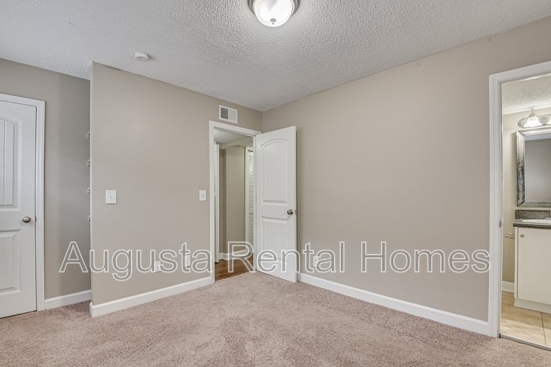 2905 Arrowhead Drive - D10 property image