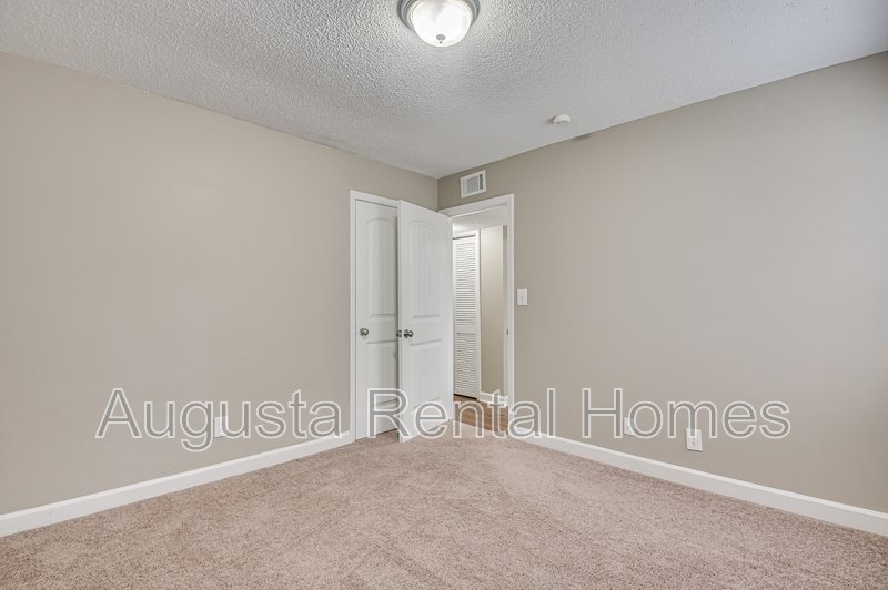 2905 Arrowhead Drive - D10 property image