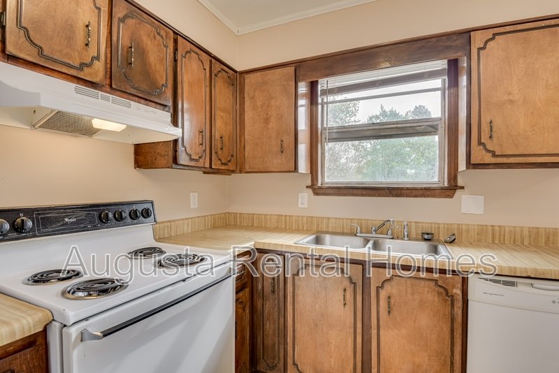 3859 Fairington Drive property image