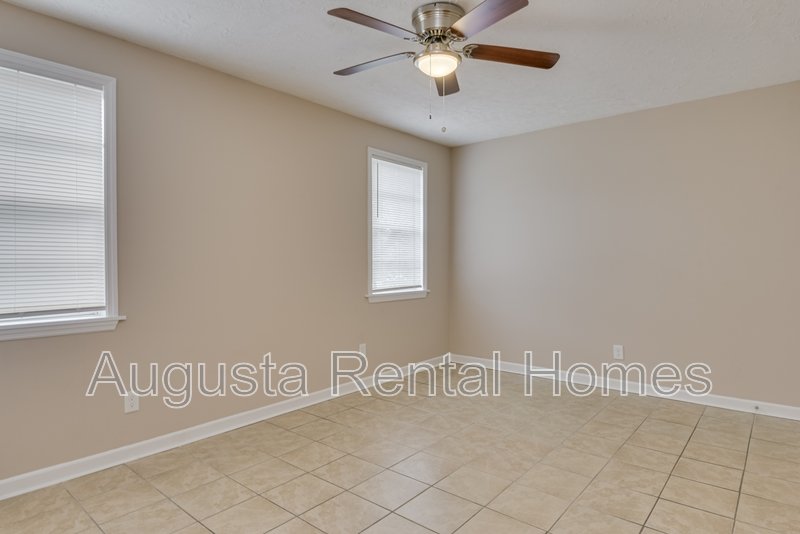 3859 Fairington Drive property image