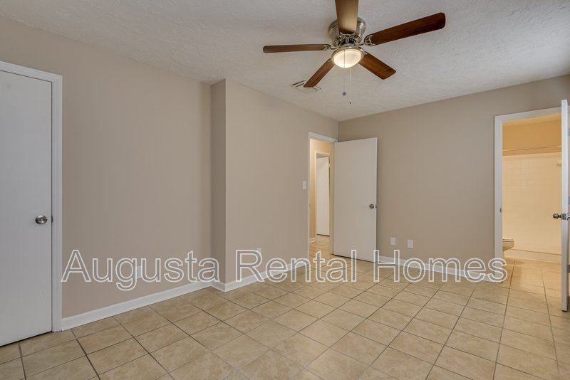 3859 Fairington Drive property image