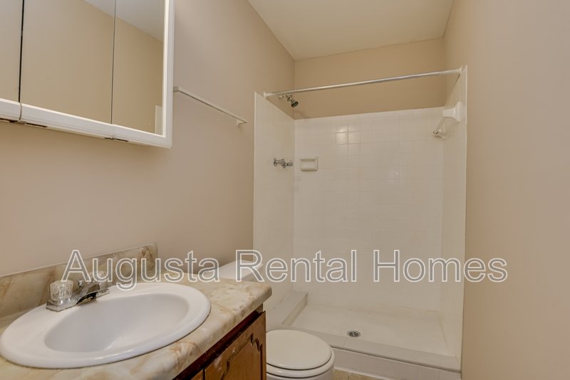 3859 Fairington Drive property image