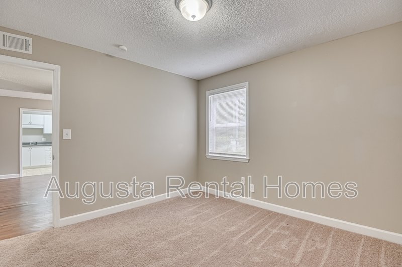 2905 Arrowhead Drive - D10 property image