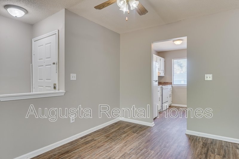 2812C Thomas Lane property image