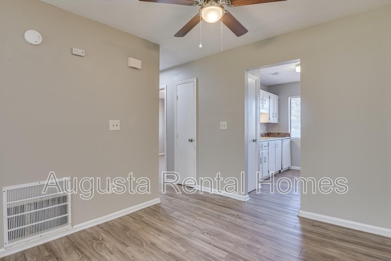 2810D Thomas Lane property image