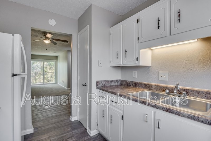 2810D Thomas Lane property image