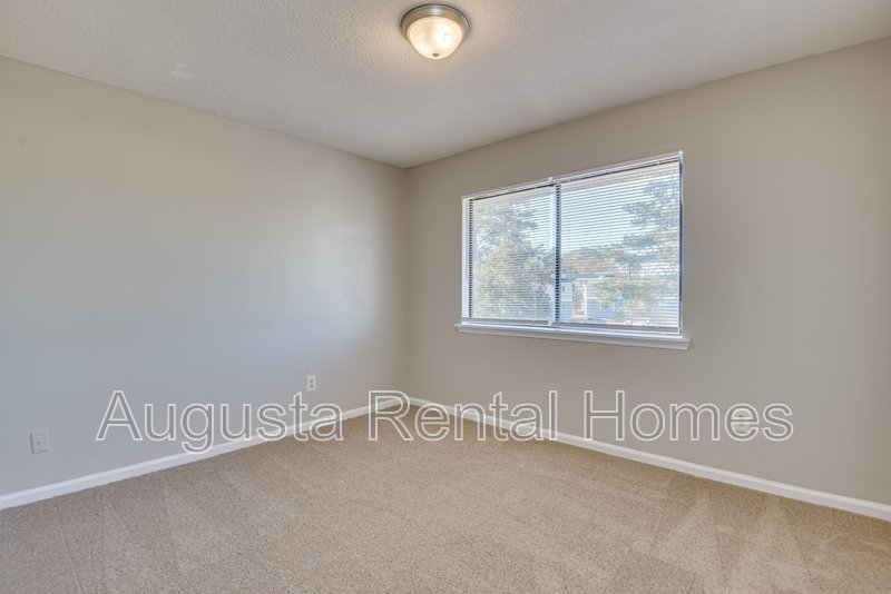 2810D Thomas Lane property image