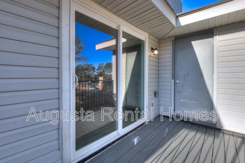 2810D Thomas Lane property image