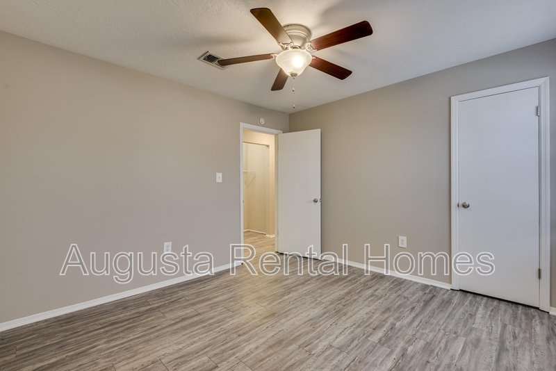 2573 1/2 Tobacco Road - B property image