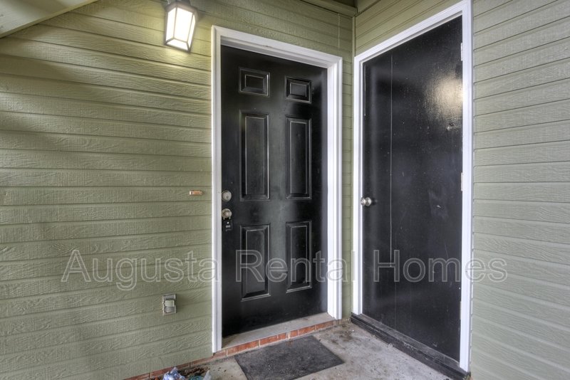 2573 Tobacco Road - C property image