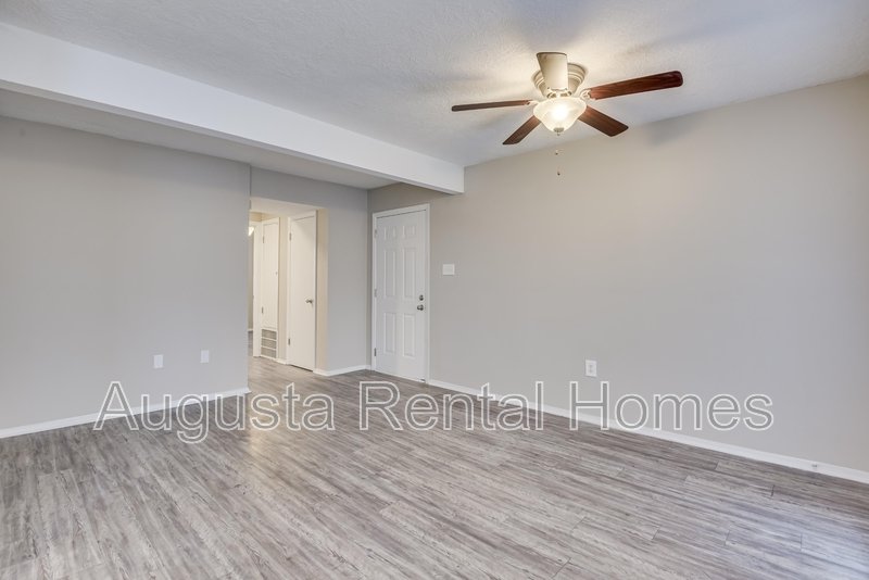 2573 Tobacco Road - C property image