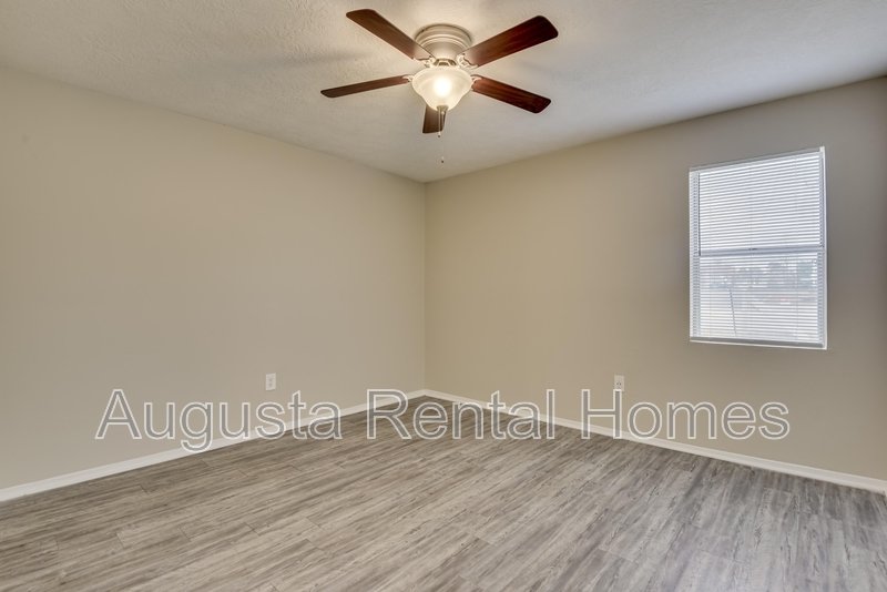 2573 Tobacco Road - C property image