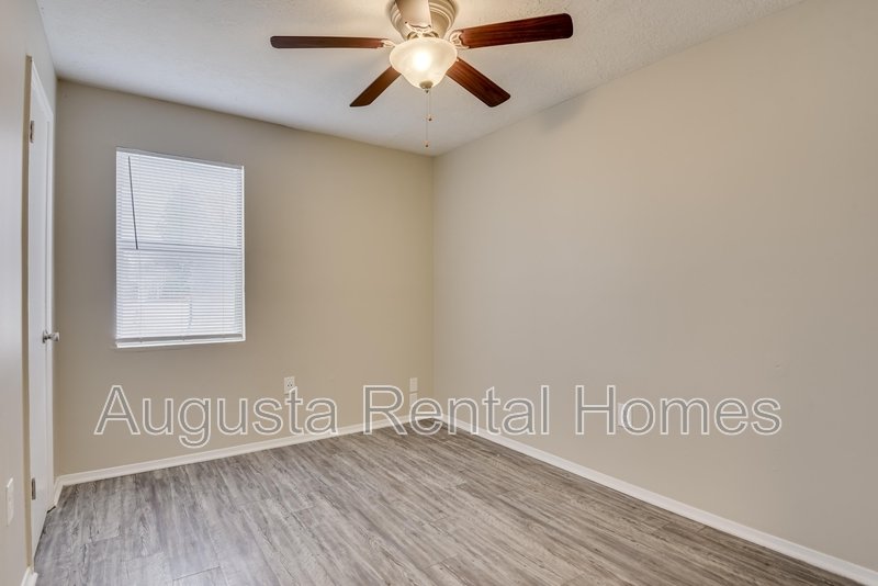 2573 Tobacco Road - C property image