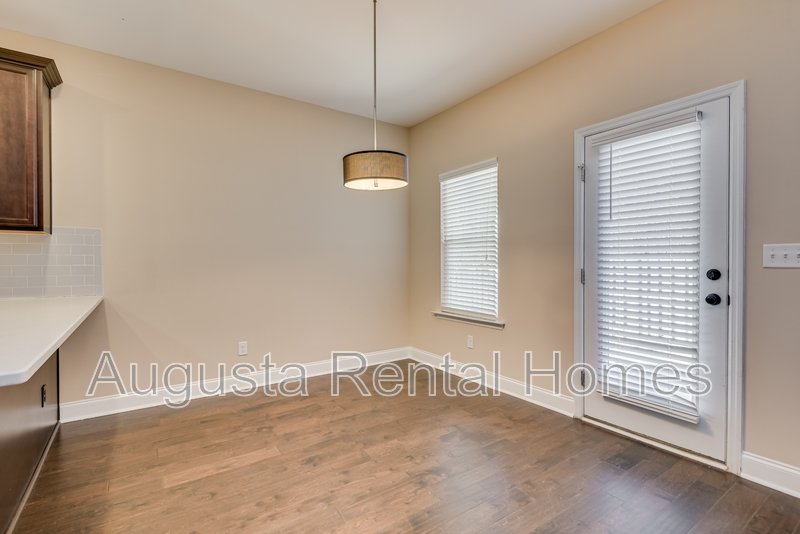 926 Linsmore Avenue property image