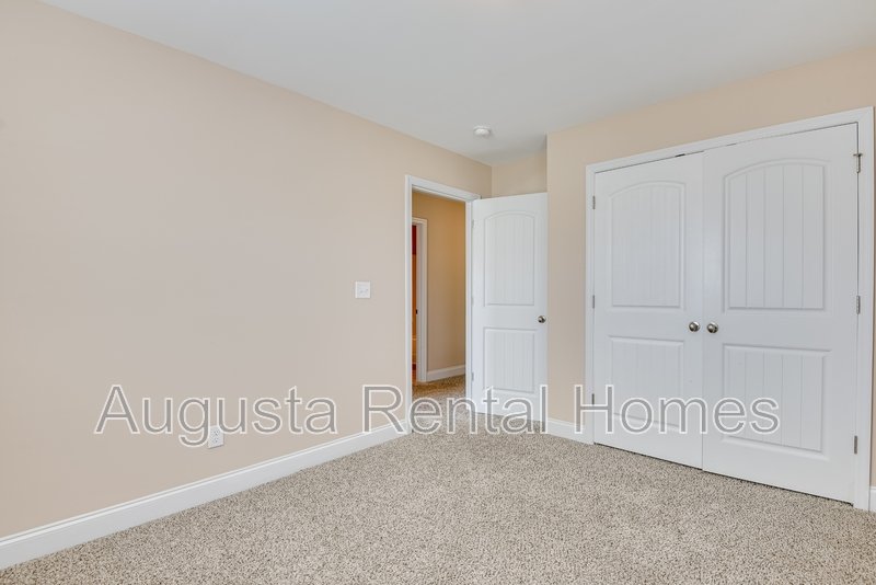926 Linsmore Avenue property image