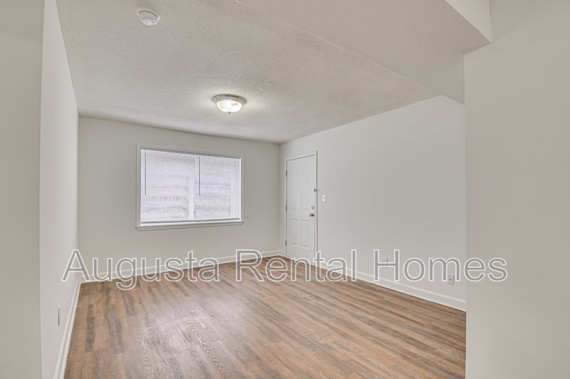 2905 Arrowhead Drive - L10 property image