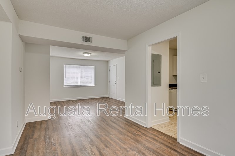 2905 Arrowhead Drive - L10 property image