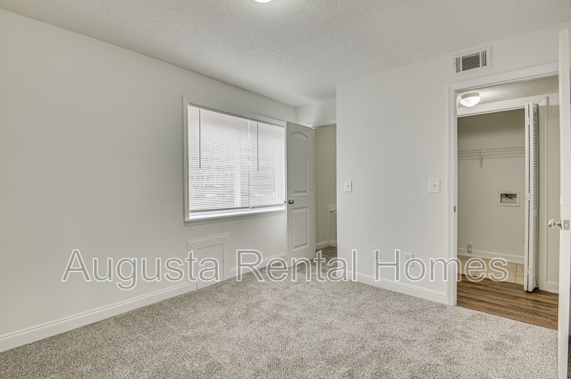 2905 Arrowhead Drive - L10 property image