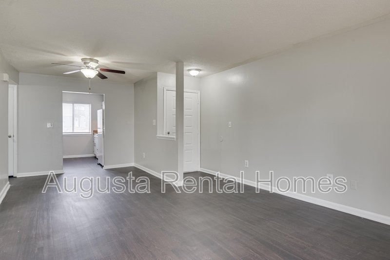 2814B Thomas Lane property image