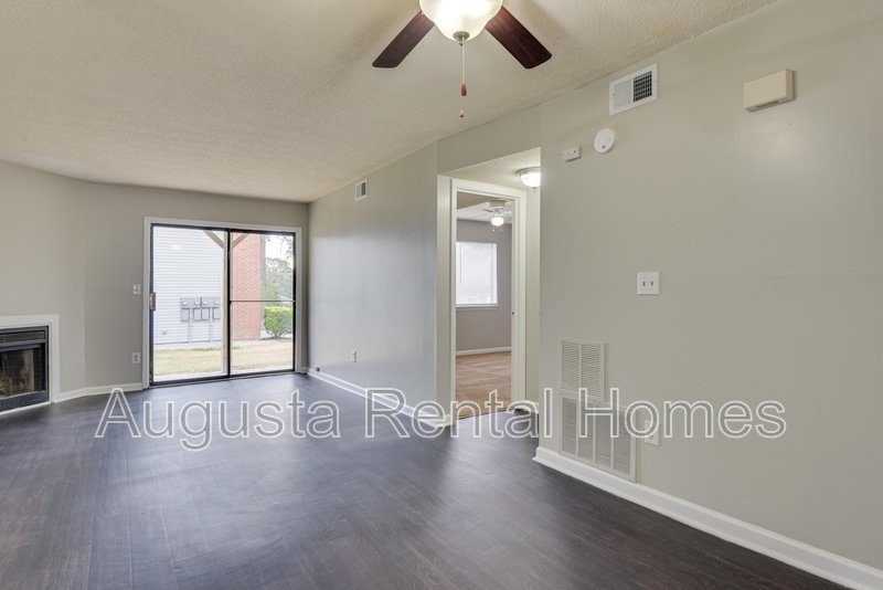 2814B Thomas Lane property image