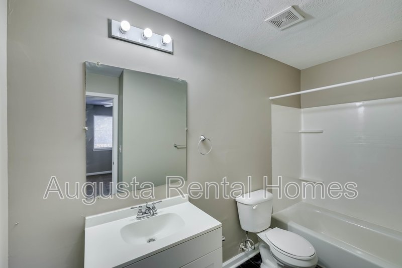 2451A Jennings Road property image